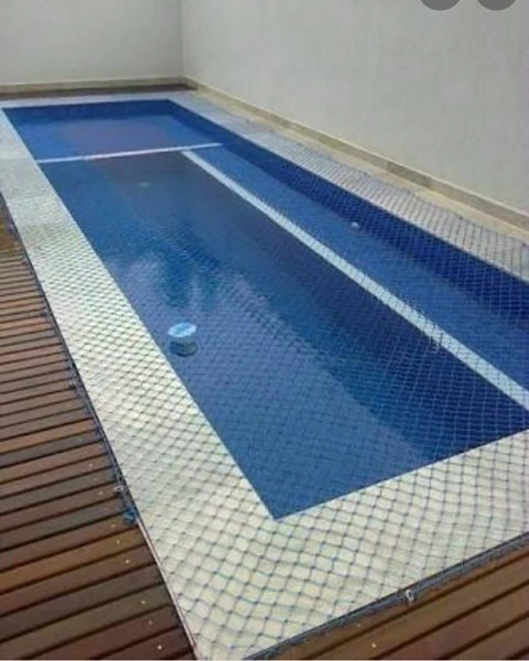 Rede protetora de piscina